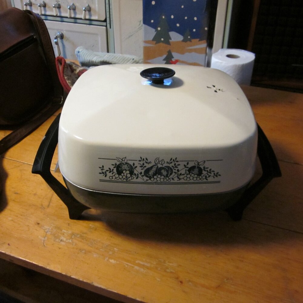 Vtg westbend electric frypan with rack green base ivory veggie lid vented tested